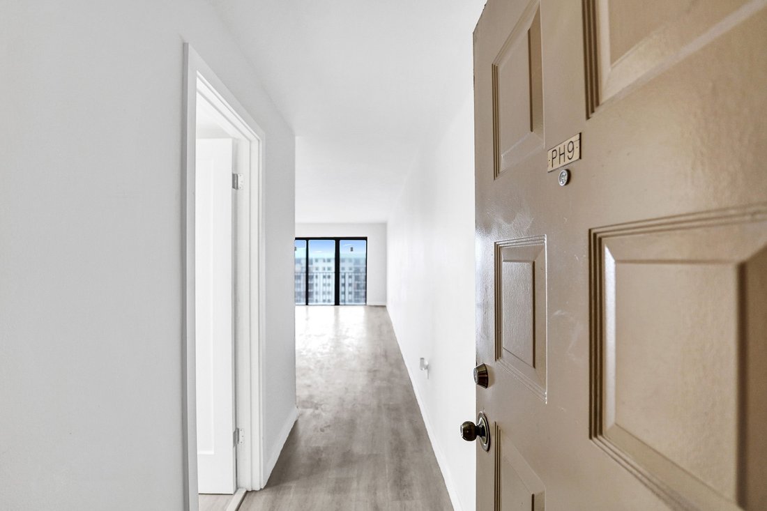 Condo in Hollywood, Florida, United States 3 - 17881652