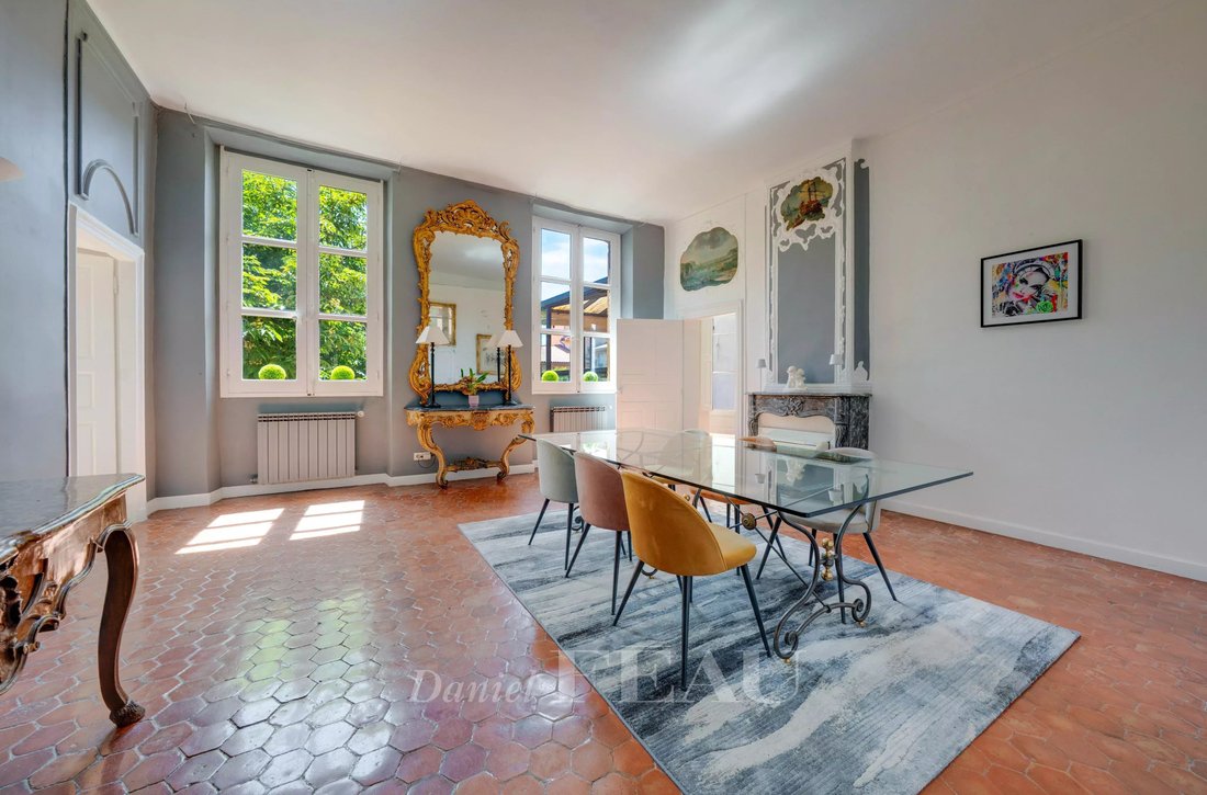 Apartment in Comtale-Cente-Cours Mirabeau, Aix-en-Provence, France 1 - 17881461