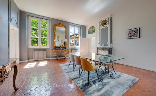 Apartment in Comtale-Cente-Cours Mirabeau, Aix-en-Provence, France 1