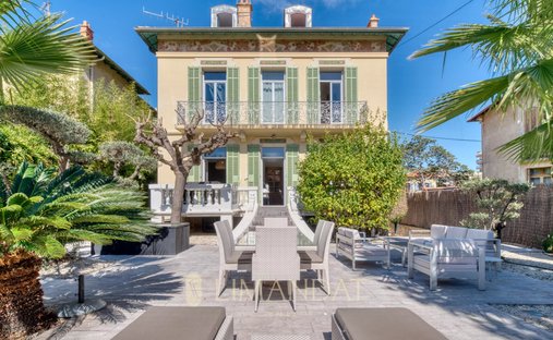 Villa in Petit-Juas, Cannes, France 1
