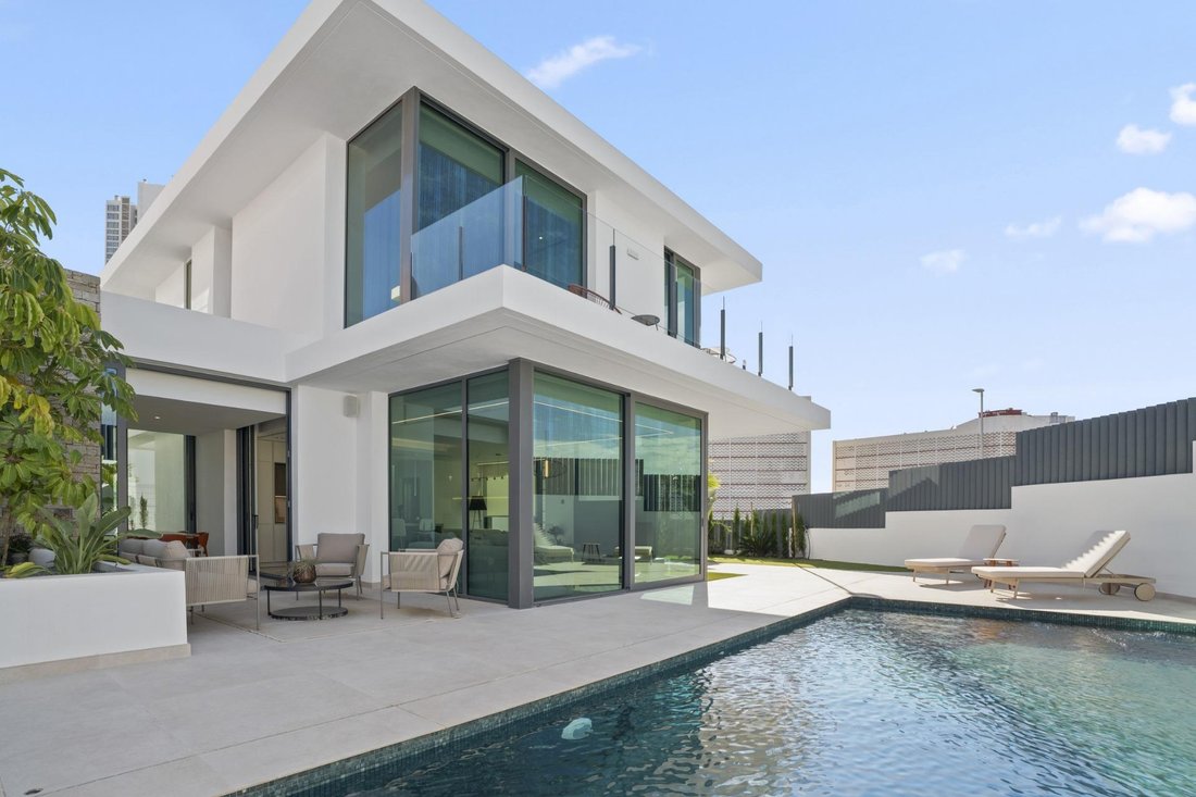 Villa in Benidorm, Valencian Community, Spain 1 - 17883088