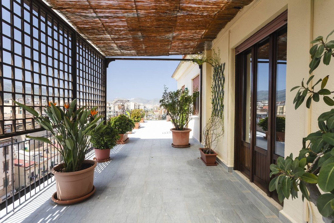 Apartment in Zisa, Palermo, Italy 1 - 17887204