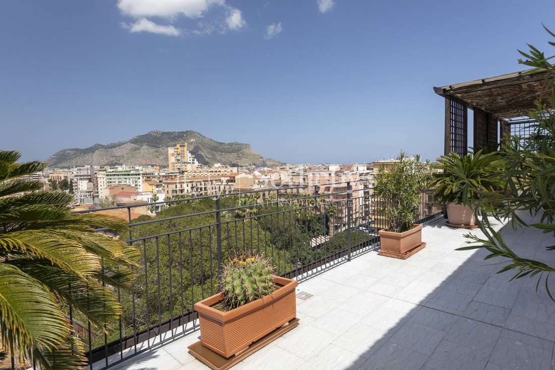 Apartment in Zisa, Palermo, Italy 2 - 17887204