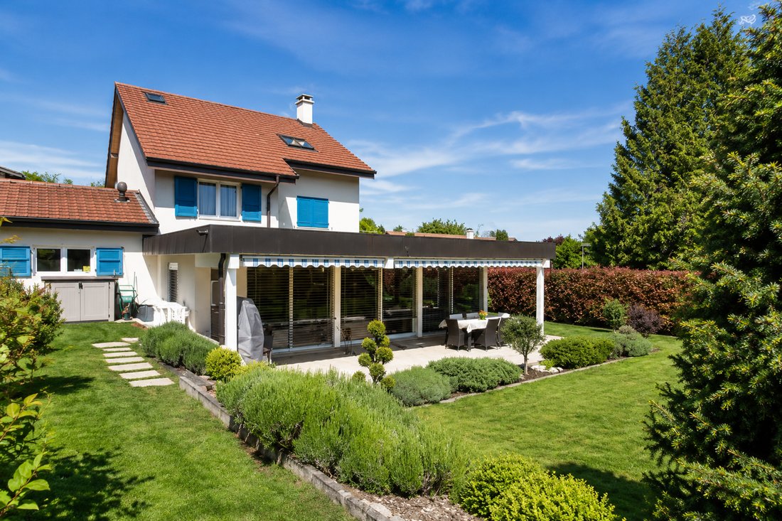 Andere in Crans-près-Céligny, Waadt, Schweiz 1 - 17886592