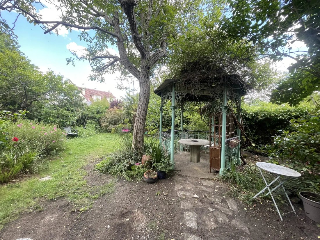 House in Chatou, Ile-de-France, France 5 - 17885842