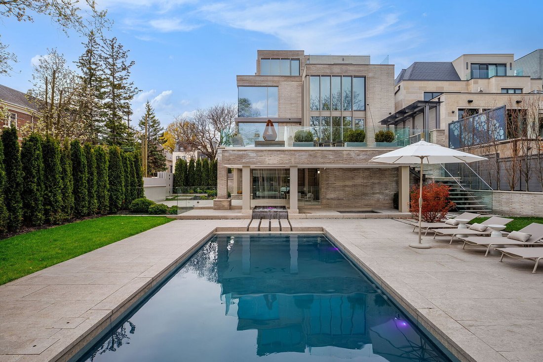 House in Toronto, Ontario, Canada 4 - 17885595