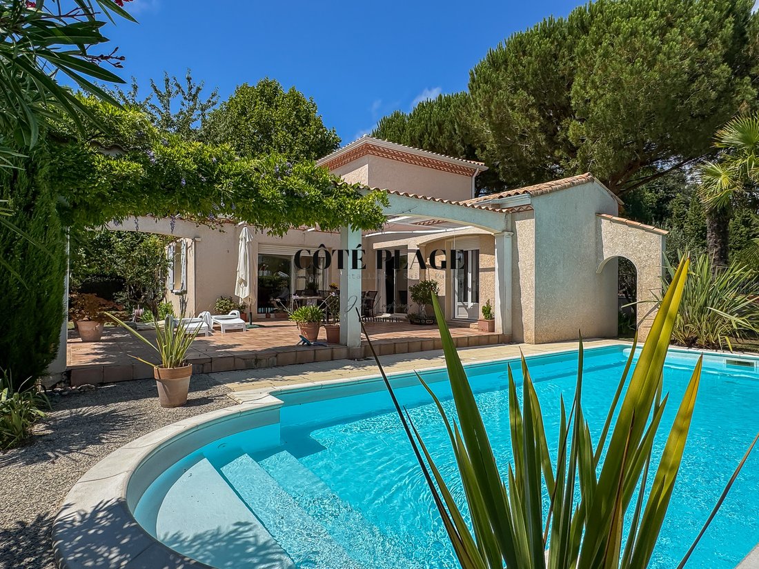 House in Saint-Palais-sur-Mer, Nouvelle-Aquitaine, France 1 - 17882870