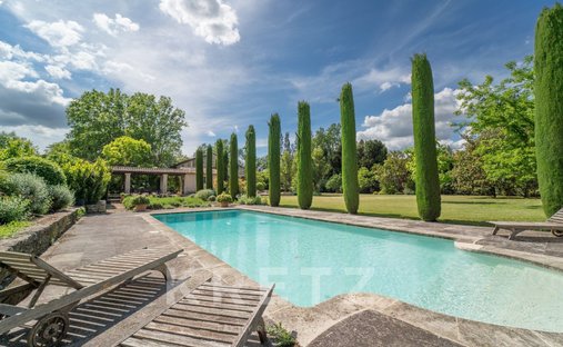 House in Saint-Rémy-de-Provence, Provence-Alpes-Côte d'Azur, France 1
