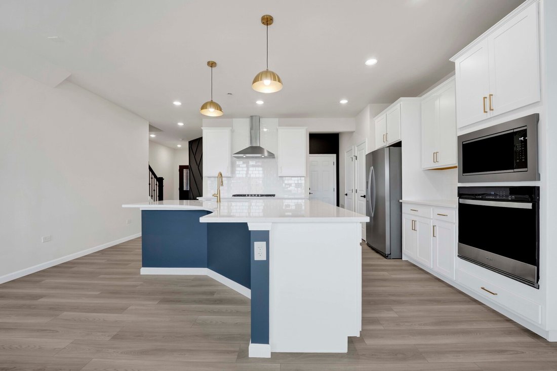 Townhouse in Aurora, Illinois, United States 5 - 17866089