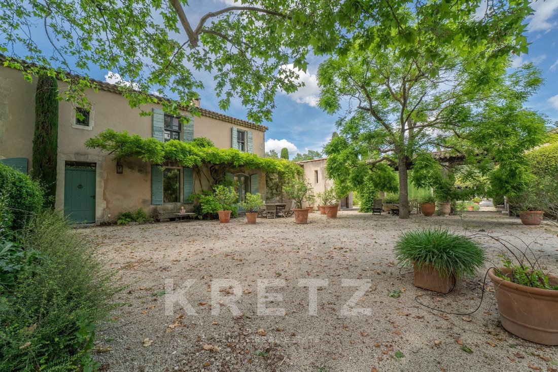 House in Saint-Rémy-de-Provence, Provence-Alpes-Côte d'Azur, France 2 - 17885210