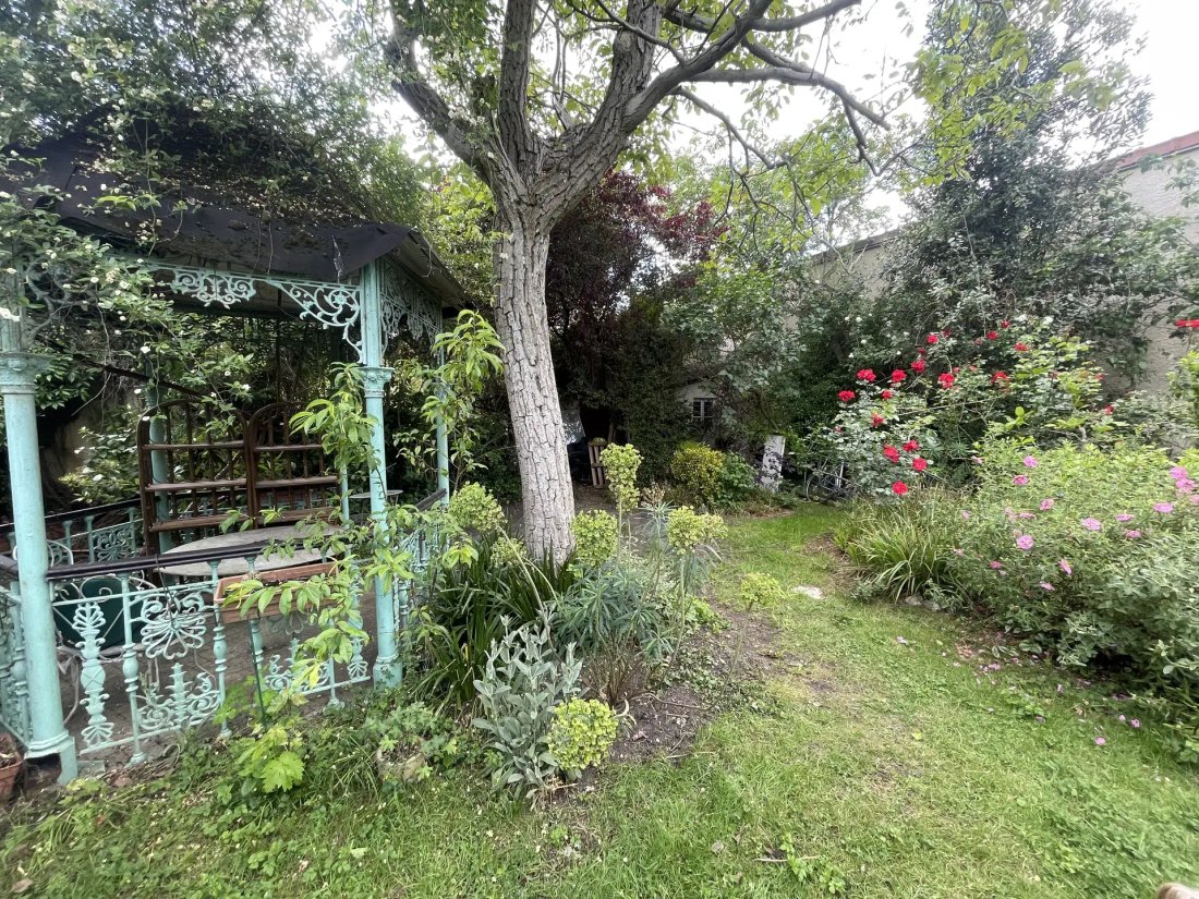 House in Chatou, Ile-de-France, France 4 - 17885842