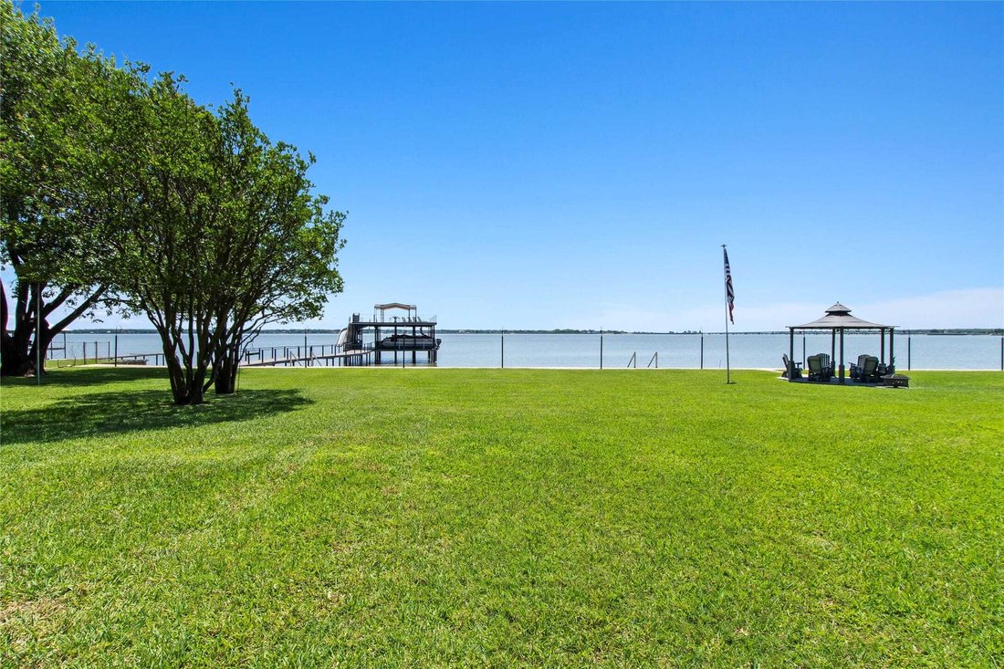House in Tool, Texas, United States 3 - 17883657