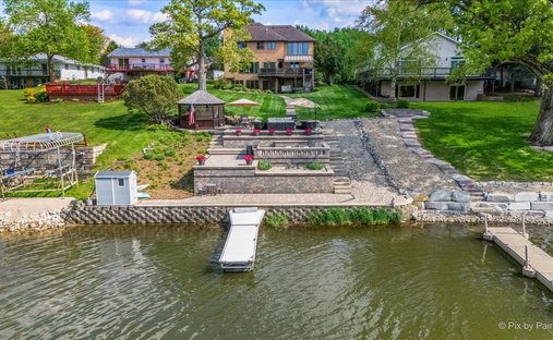 House in Lake Holiday, Illinois, United States 1