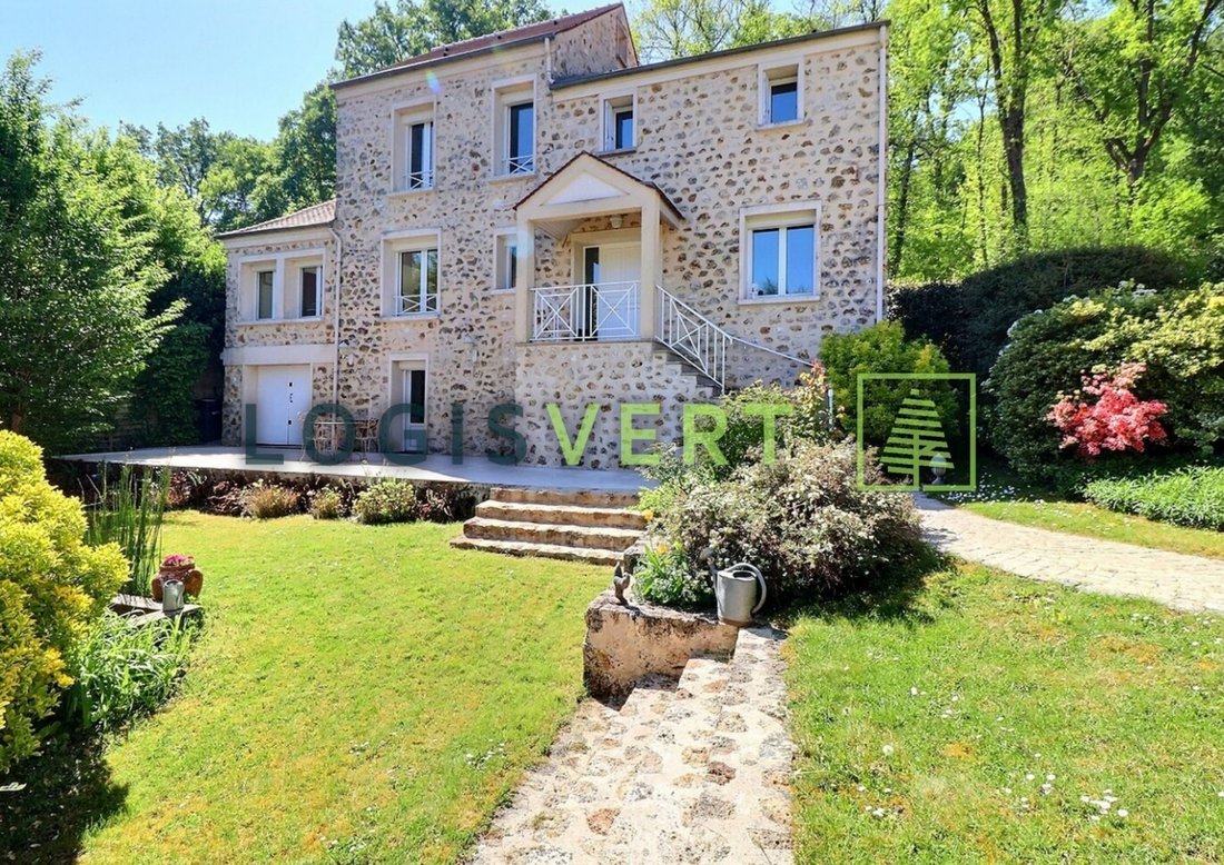 House in Gif-sur-Yvette, Ile-de-France, France 1 - 17883661