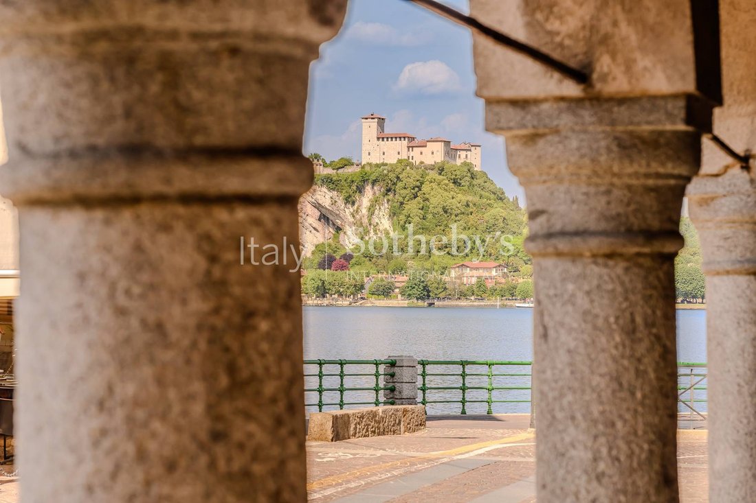House in Arona, Piedmont, Italy 2 - 17883901