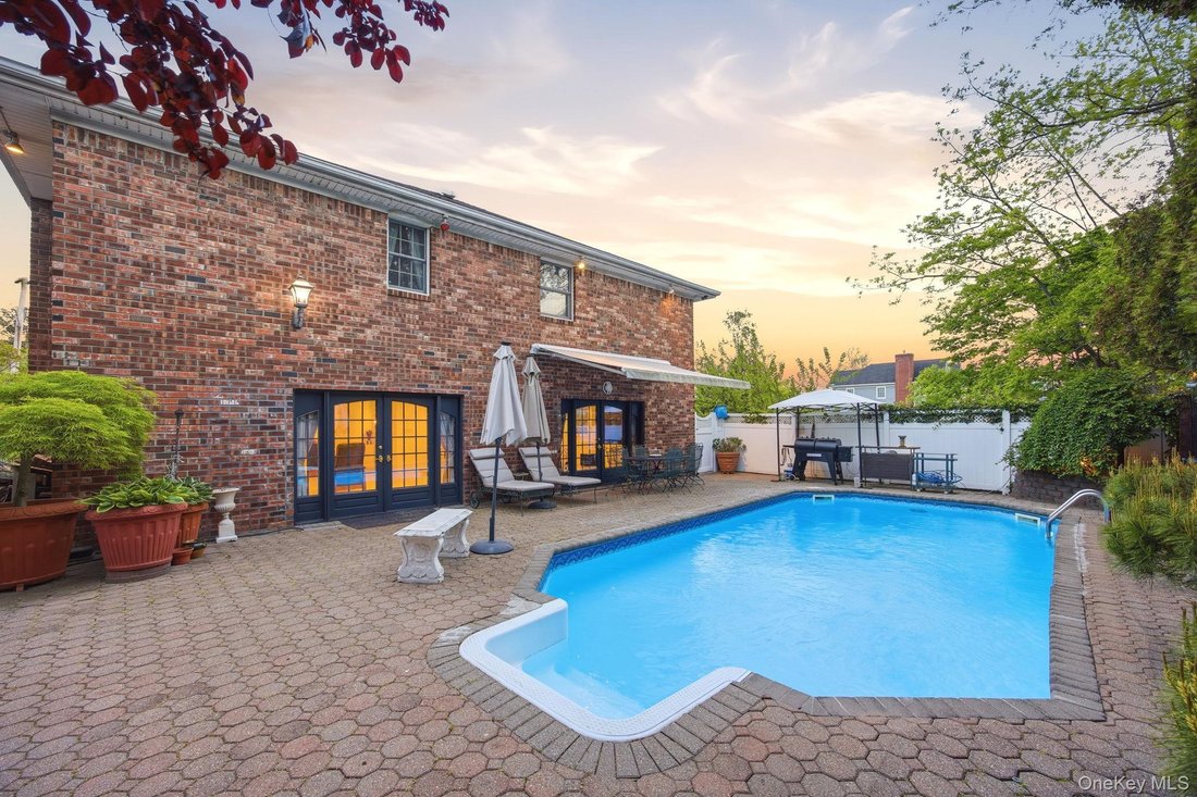 House in New York, New York, United States 3 - 17882466