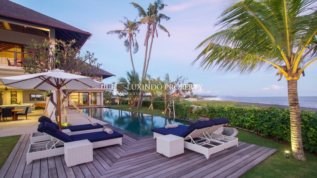 Villa in Kecamatan Sukawati, Bali, Indonesia 1 - 17886814