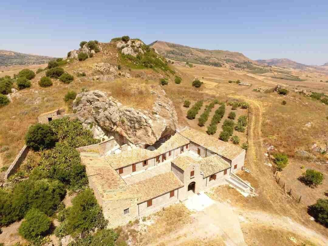 Villa in Roccapalumba, Sicily, Italy 1 - 17887043