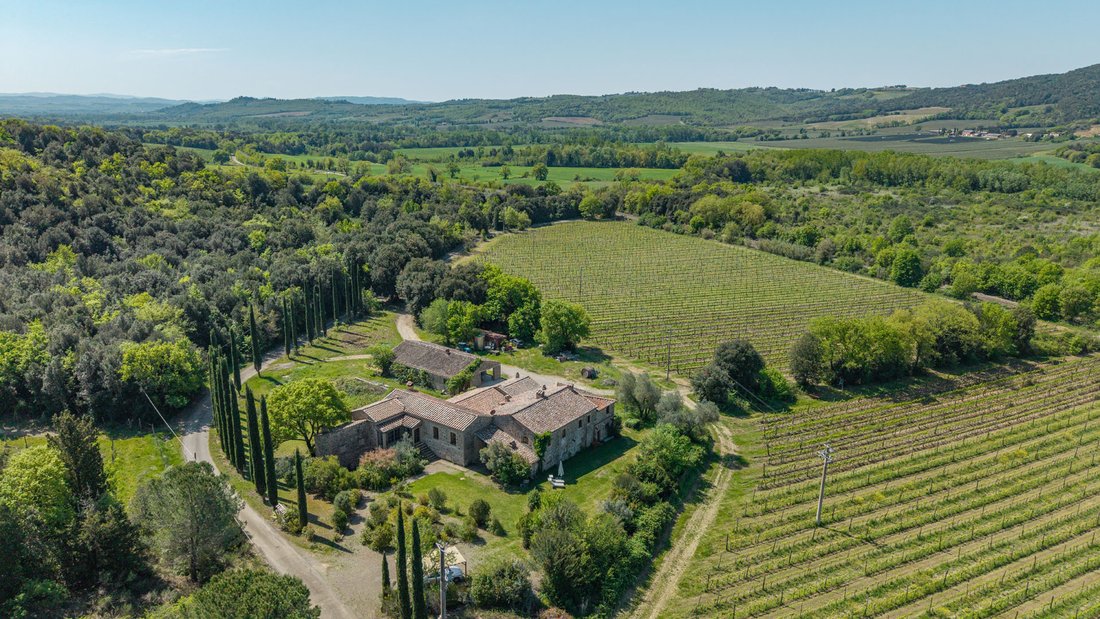 Country House in Montalcino, Tuscany, Italy 1 - 17887395