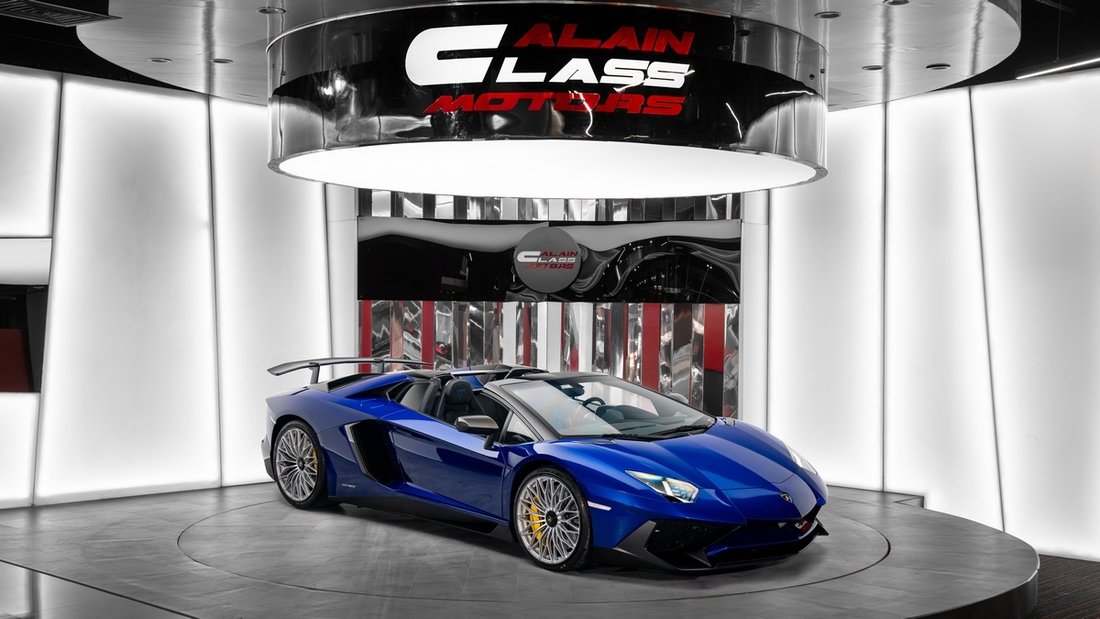 Roadster in Dubai, United Arab Emirates 1 - 17887381