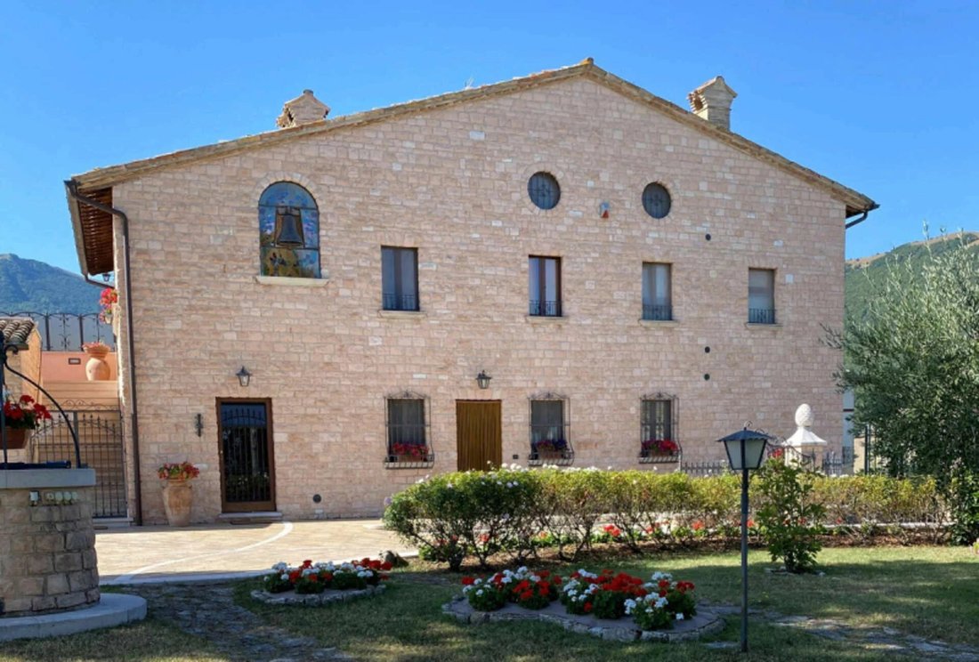 Villa in Italy 2 - 17887377