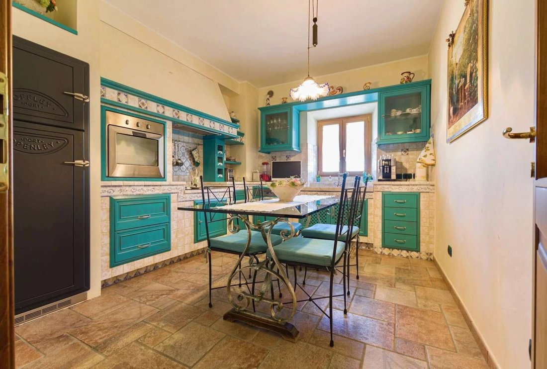 Villa in Italy 4 - 17887377