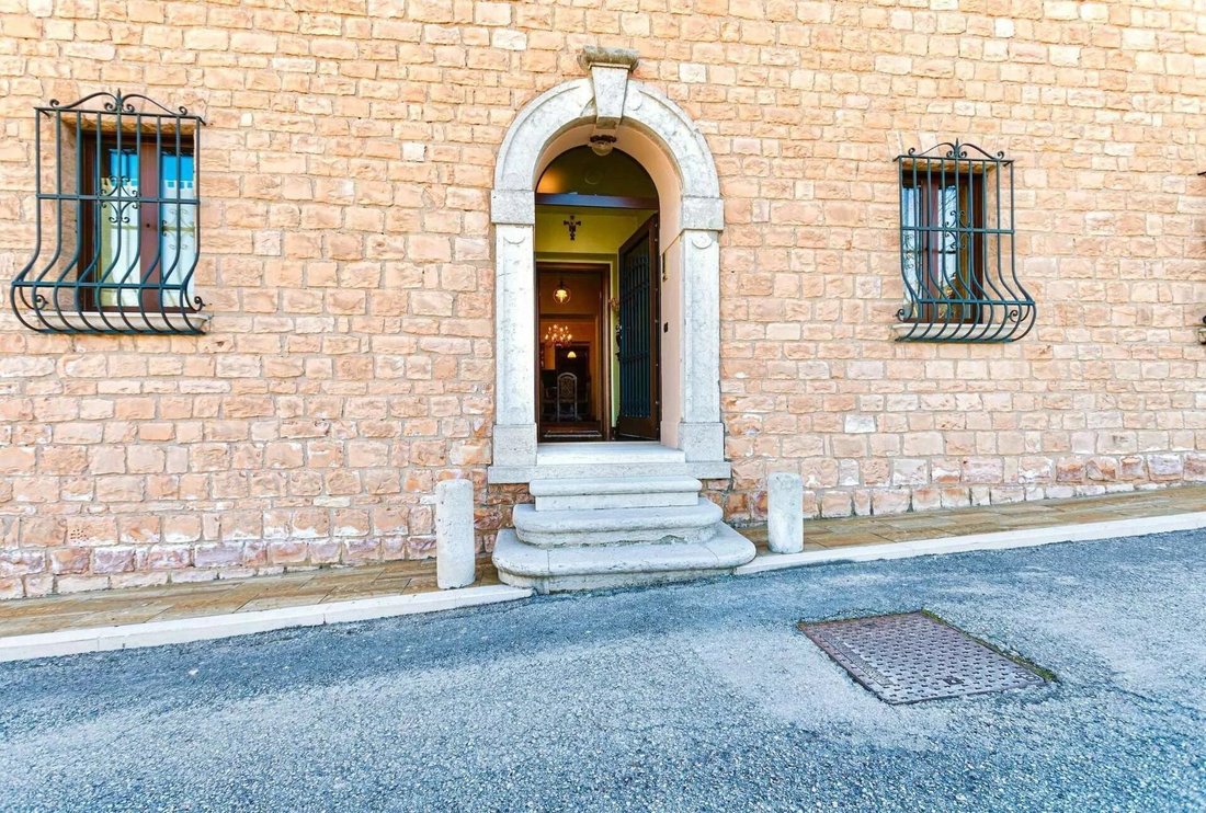 Villa in Italy 5 - 17887377