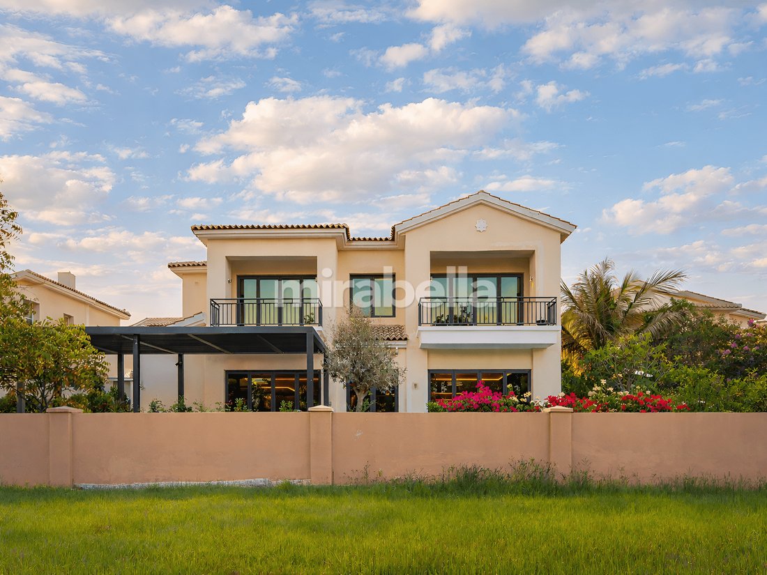 Villa in Jumeirah Golf Estates, Dubai, United Arab Emirates 1 - 17887391