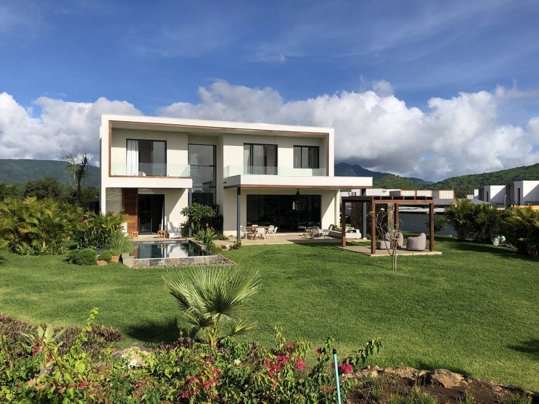 House in Tamarin, Rivière Noire District, Mauritius 2 - 17887363