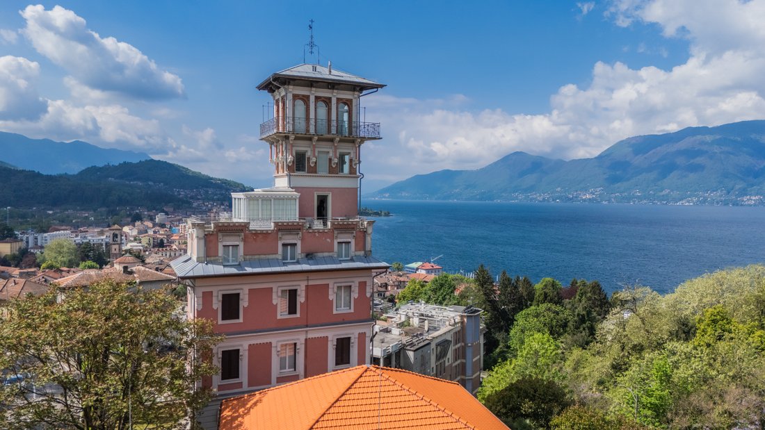 Villa in Luino, Lombardei, Italien 4 - 12695375