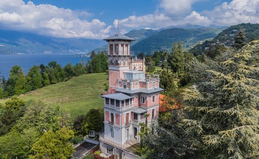 Villa à Luino, Lombardie, Italie 1