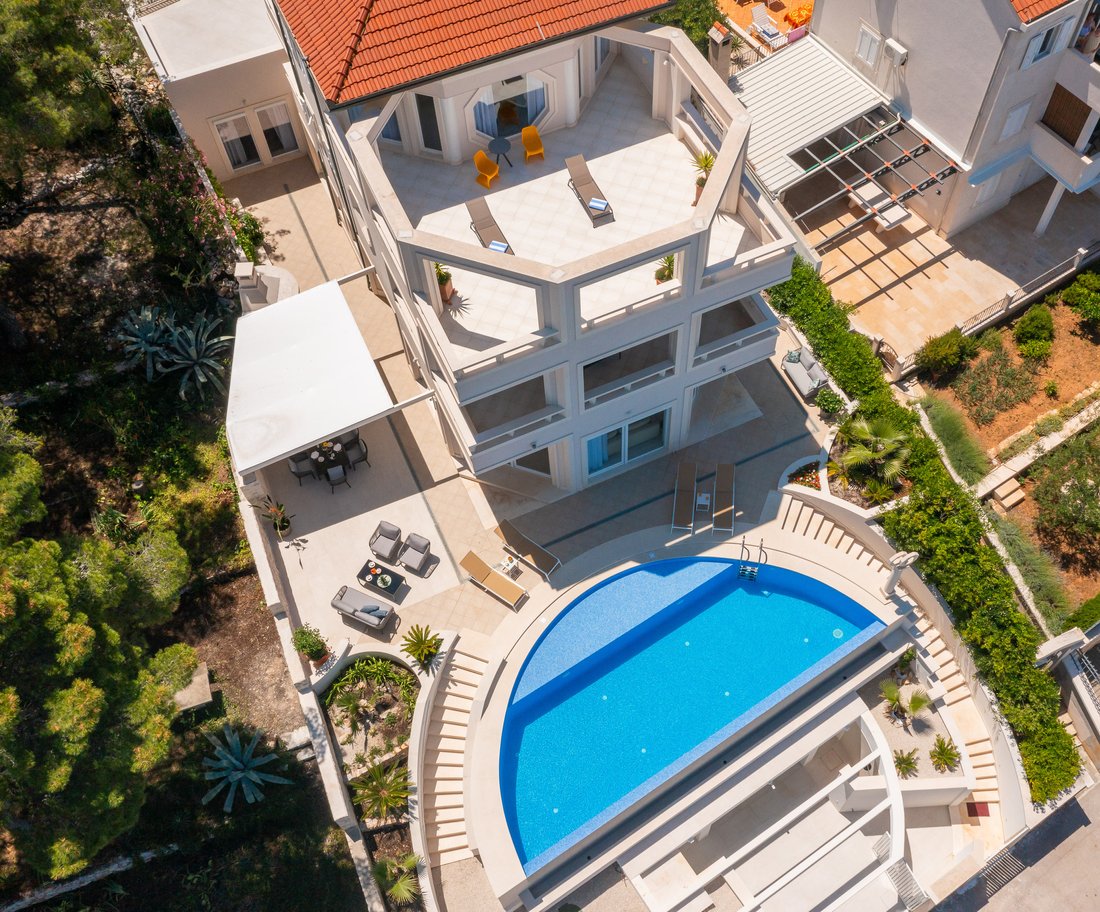Villa à Supetar, Split-Dalmatie, Croatie 2 - 17887576