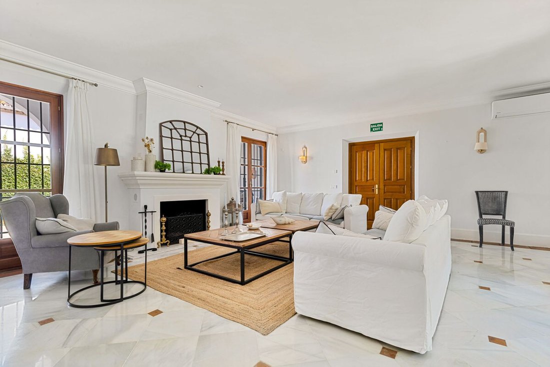 Villa in Guadalmina Baja, San Pedro de Alcantara, Spain 5 - 13741397