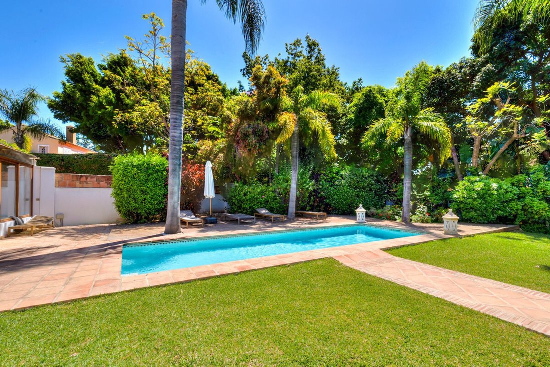 Villa in Guadalmina Baja, San Pedro de Alcantara, Spain 3 - 13741397
