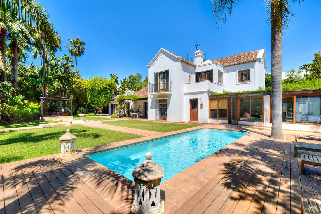 Villa in Guadalmina Baja, San Pedro de Alcantara, Spain 1 - 13741397