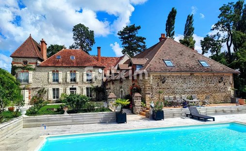 Anwesen in Beaune, Bourgogne-Franche-Comté, Frankreich 1