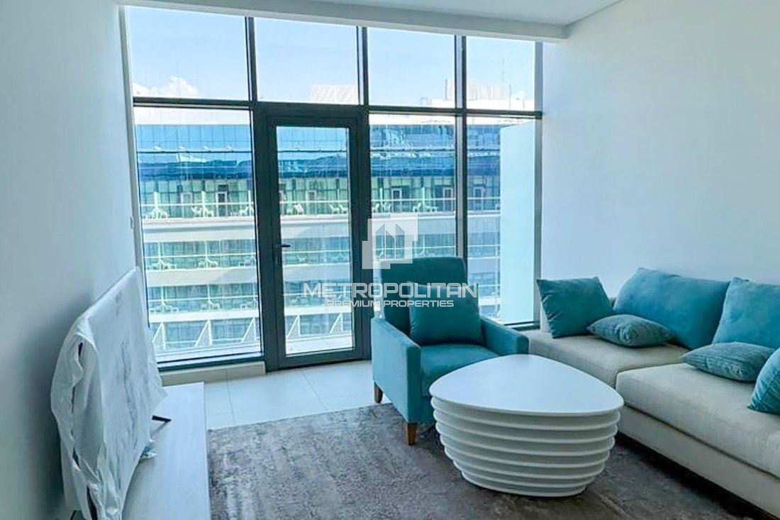 Apartment in Palm Jumeirah, Dubai, United Arab Emirates 1 - 17887611