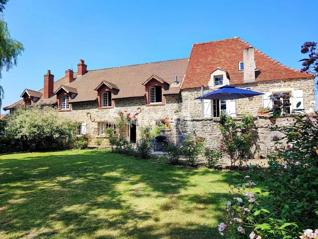 Estate in Centre Ville, Beaune, France 4 - 17887579