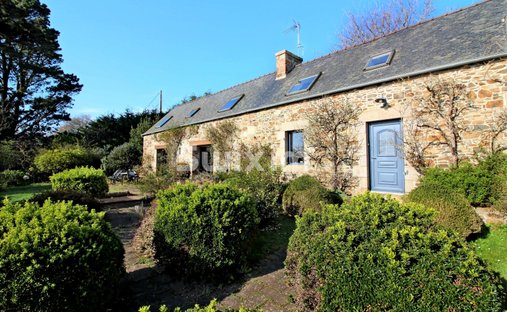 Estate in Sud Est, Perros-Guirec, France 1