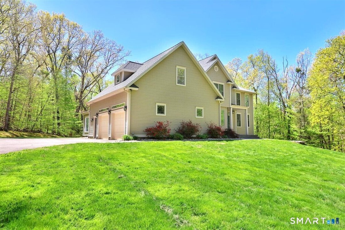 House in Columbia, Connecticut, United States 4 - 17887445
