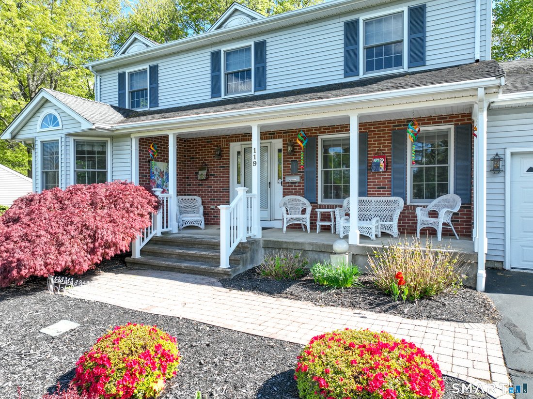 House in Newington, Connecticut, United States 3 - 17887441