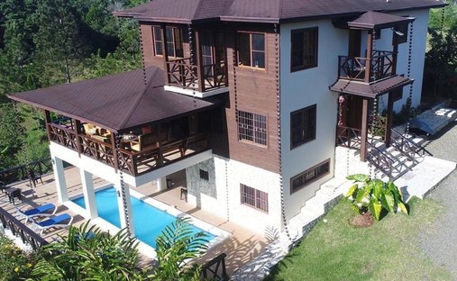 Villa in Jarabacoa, La Vega, Dominikanische Republik 1