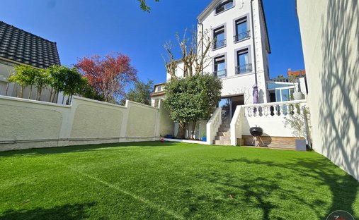 House in Fontenay-sous-Bois, Ile-de-France, France 1