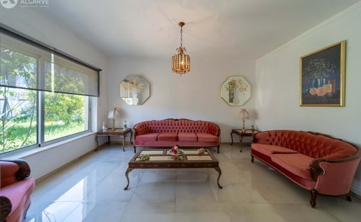 Villa in Santa Bárbara de Nexe, Algarve, Portugal 1