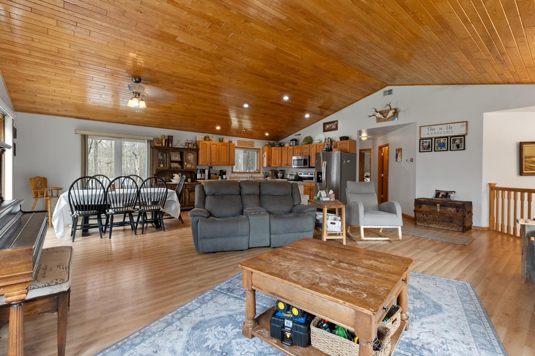 Brainerd, Minnesota, United States 3 - 17888321