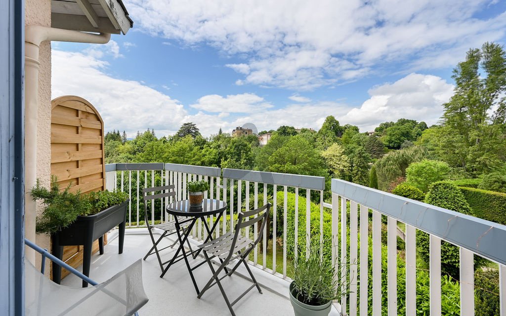 Apartment in Centre et Sud Est, Saint-Didier-au-Mont-d'Or, France 1 - 17889003