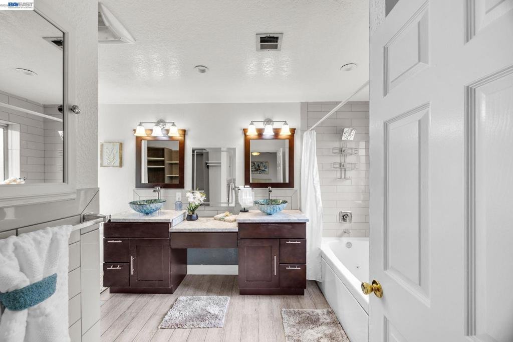 House in Hayward, California, United States 1 - 17890157
