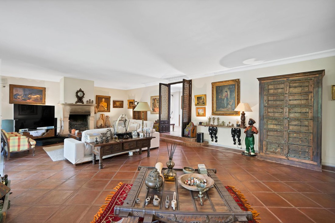Villa in Nueva Andalucia, Marbella, Spain 3 - 17888556