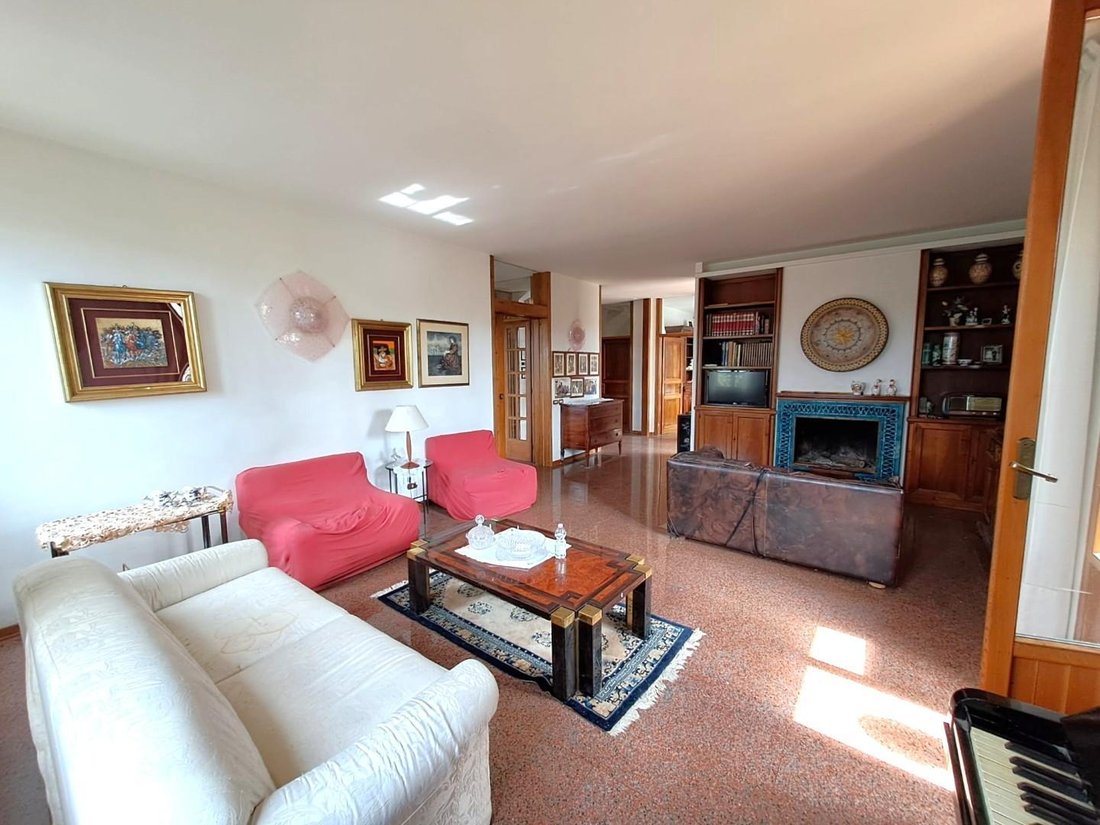 Country House in Poggibonsi, Tuscany, Italy 2 - 17891196