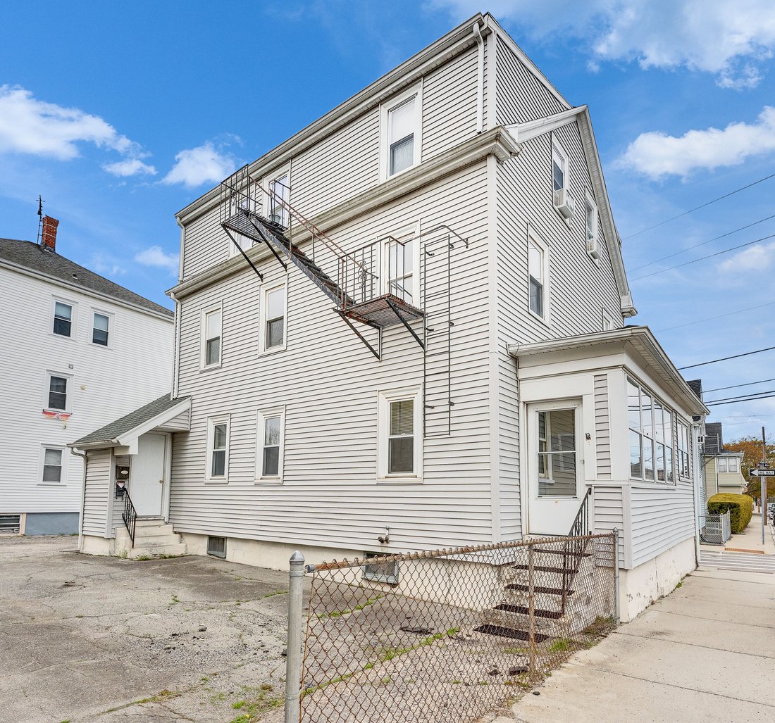 Apartment in Bristol, Rhode Island, United States 1 - 17888107